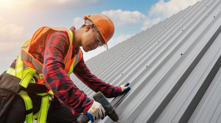 Professional gutter cleaning in Bergenfield, NJ
